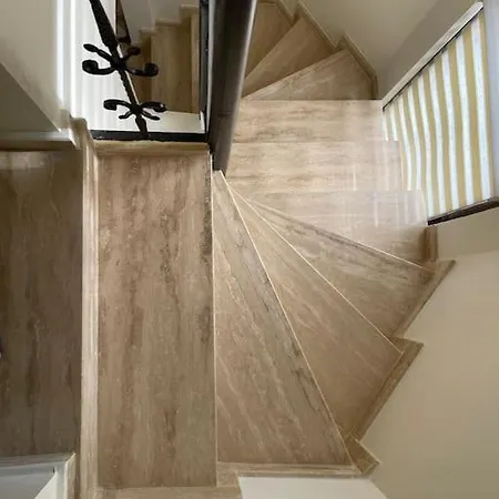 Oba Konak Sitesi Denize 150 M *