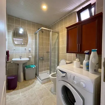 Oba Konak Sitesi Denize 150 M Apartment