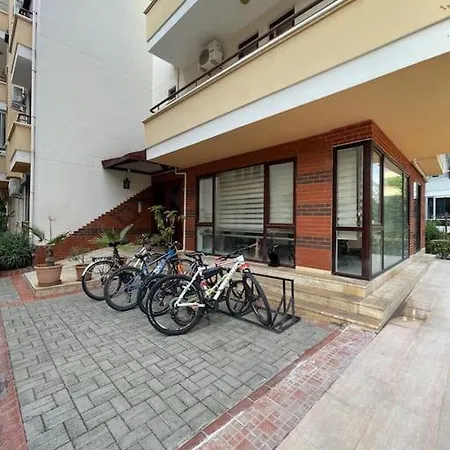 Oba Konak Sitesi Denize 150 M