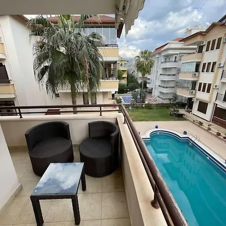 Oba Konak Sitesi Denize 150 M Alanya