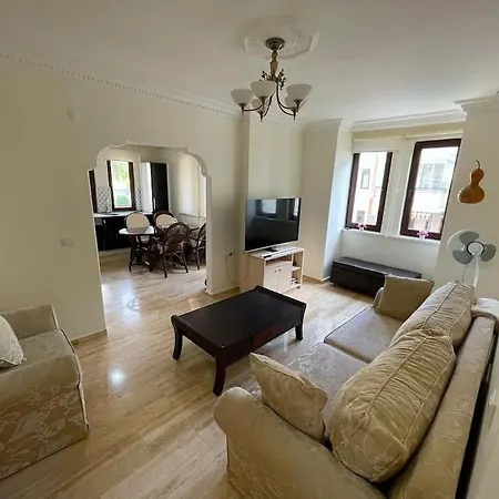 Oba Konak Sitesi Denize 150 M Alanya